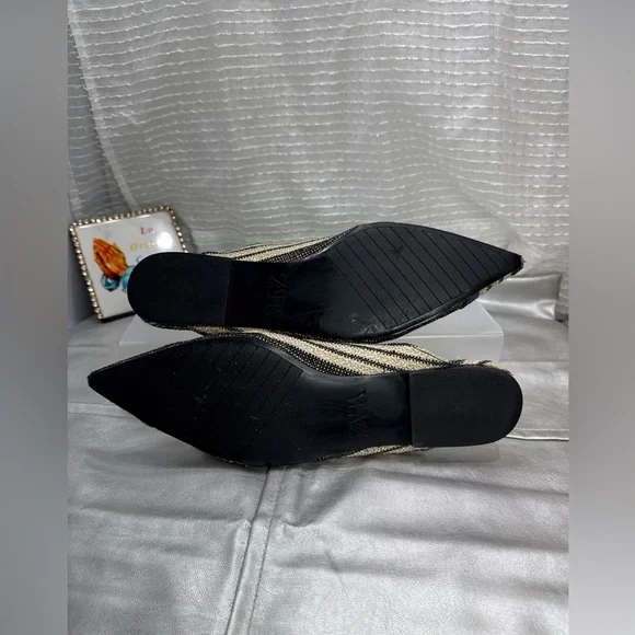 (Z1) Zara women's flat mules, size 39/8 US, ivory black, with shiny stripes - Picture 7 of 13